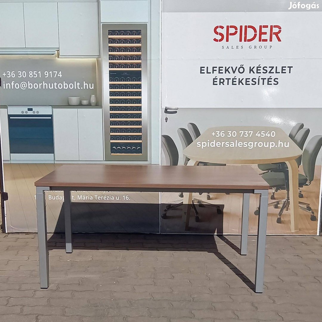 140x82 cm íróasztal, számítógépasztal, Steelcase - használt irodabútor