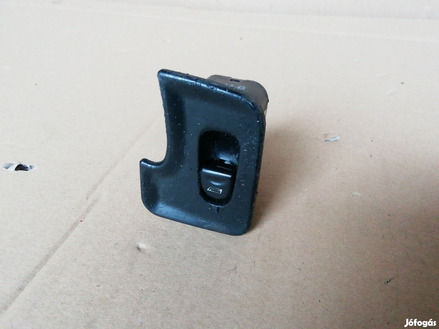 143788 Alfa Romeo 147 2000-2010 jobb első Ablakemelő kapcsoló