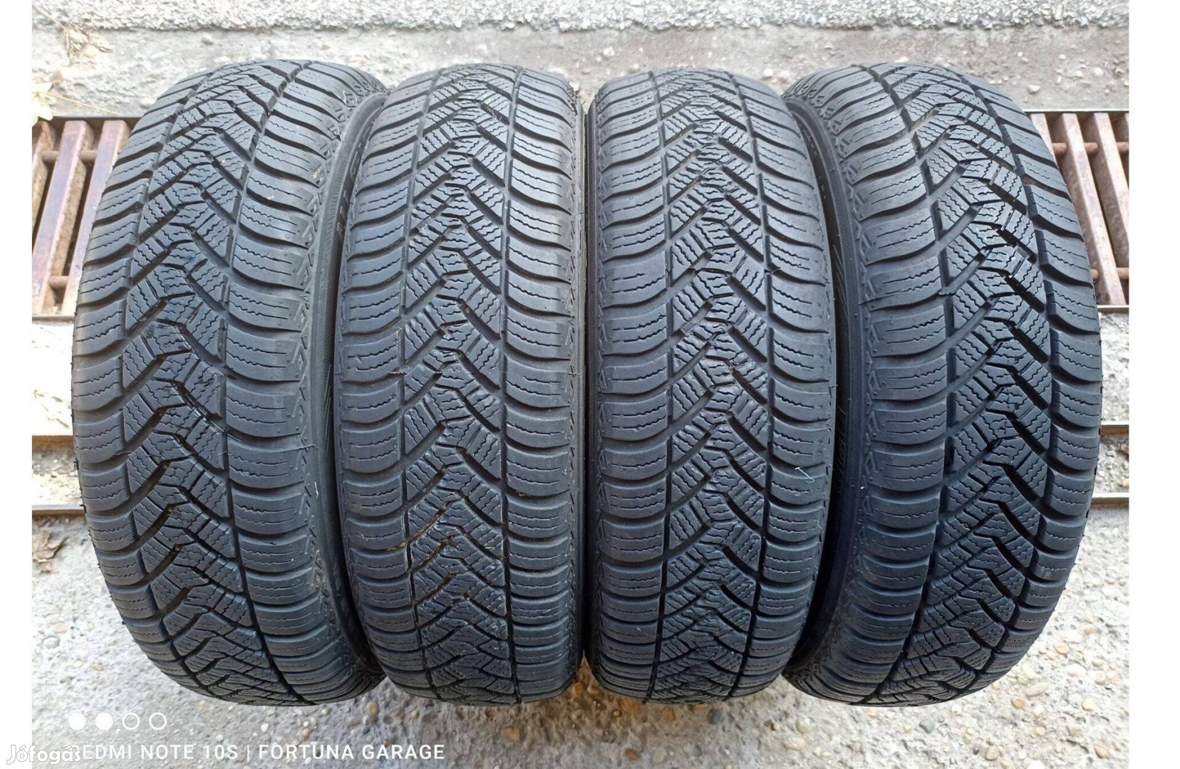 145/70 R13" Maxxis használt négyévszakos garnitúra