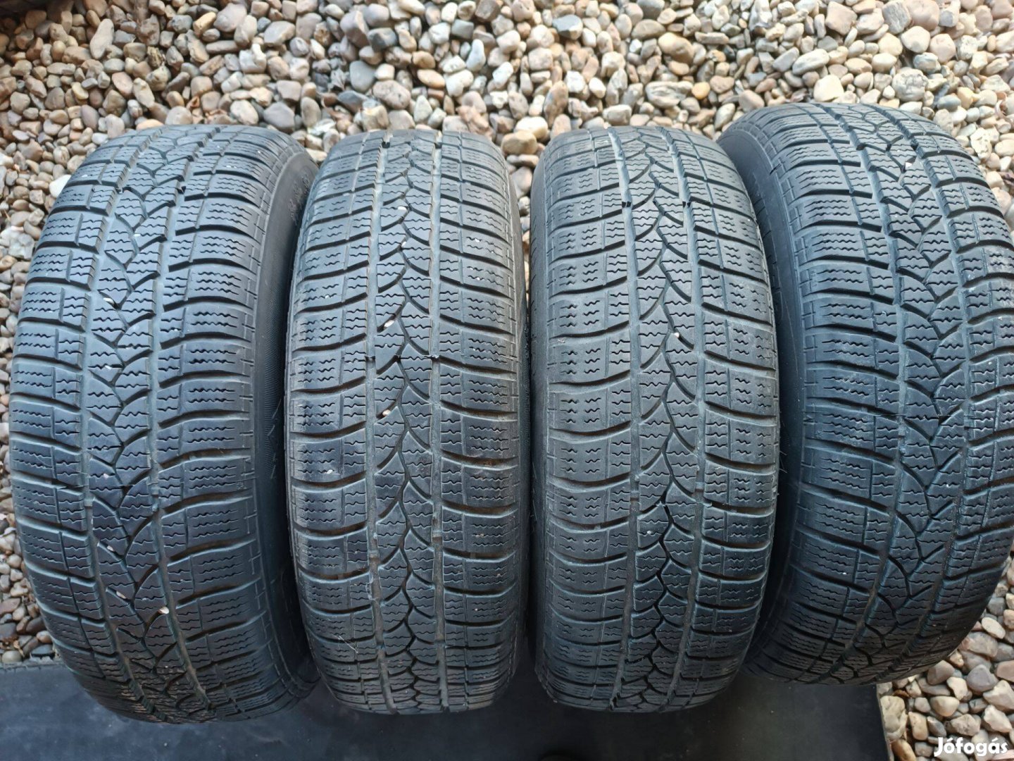 14" 175/65 R 14 téli gumi eladó!