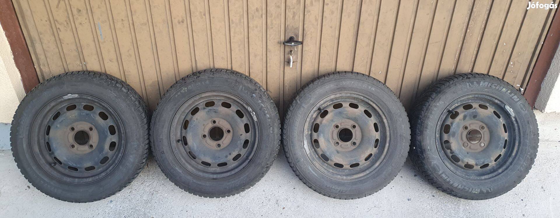 14" 4x108 Ford lemezfelni ajándék téli gumival