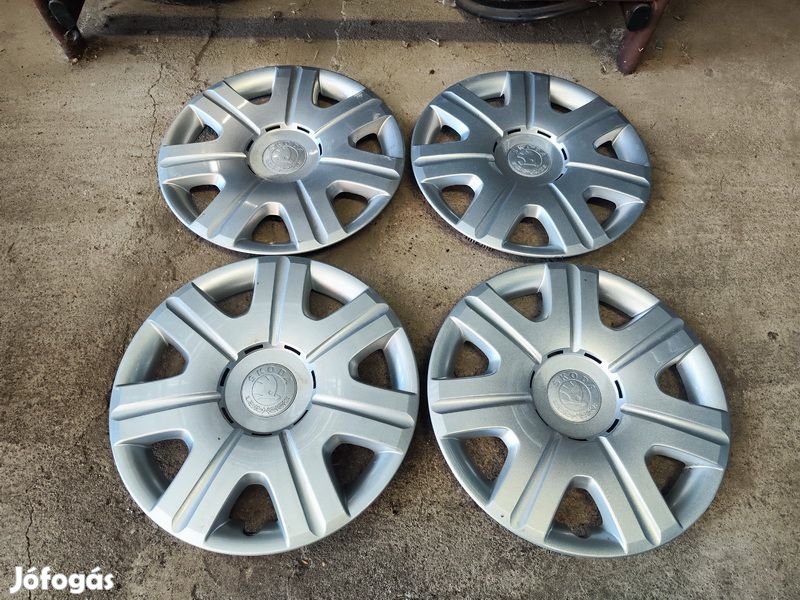 14" Gyári Skoda Dísztárcsa 90Garage