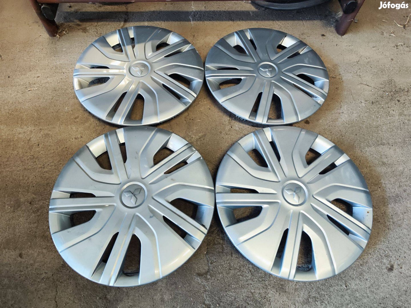 14" Mitsubishi Dísztárcsa garnitúra 90Garage