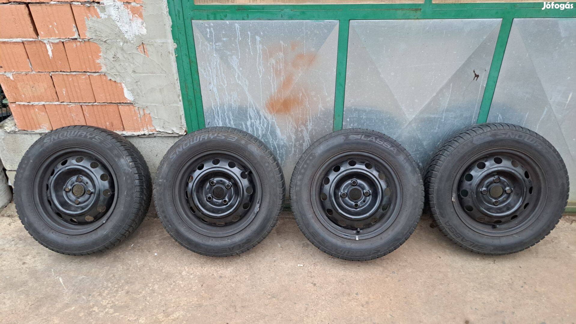 14" col (4x100) újszerű állapotú lemezfelni téli gumival