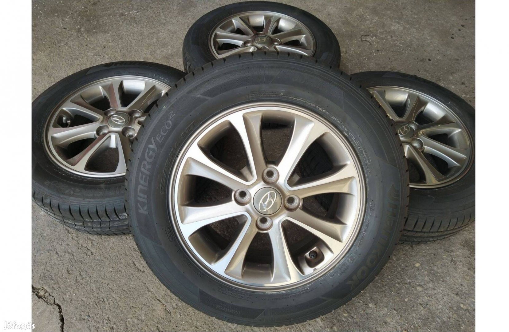 14" gyári Hyundai I10 Tpms szenzoros szelep 4x100 nyári Hankook
