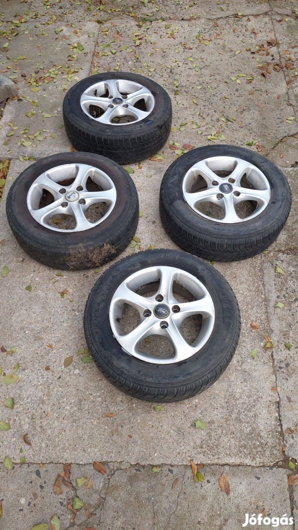 14"-os Ford alufelni négyévszakos gumival