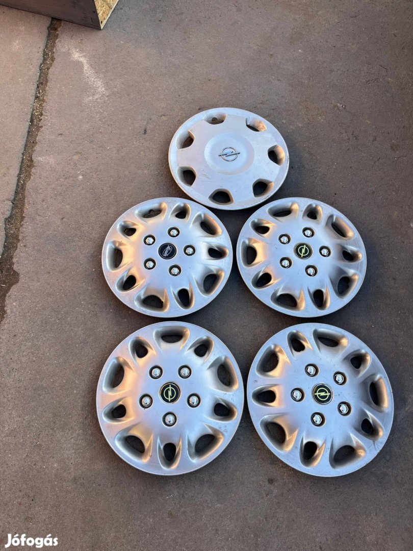 14"-os Opel dísztárcsa