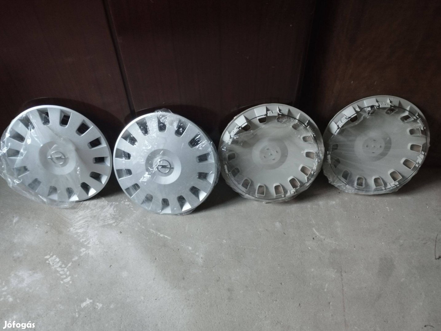 14"-os gyári Opel dísztárcsák 4 db