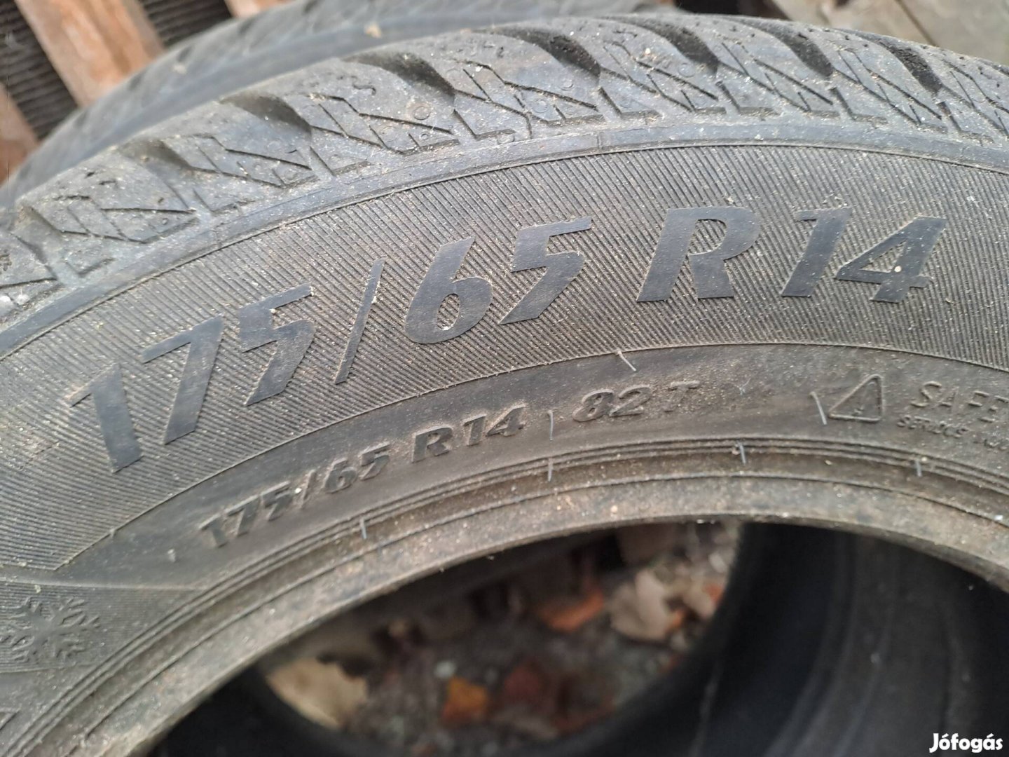 14-es téli gumi