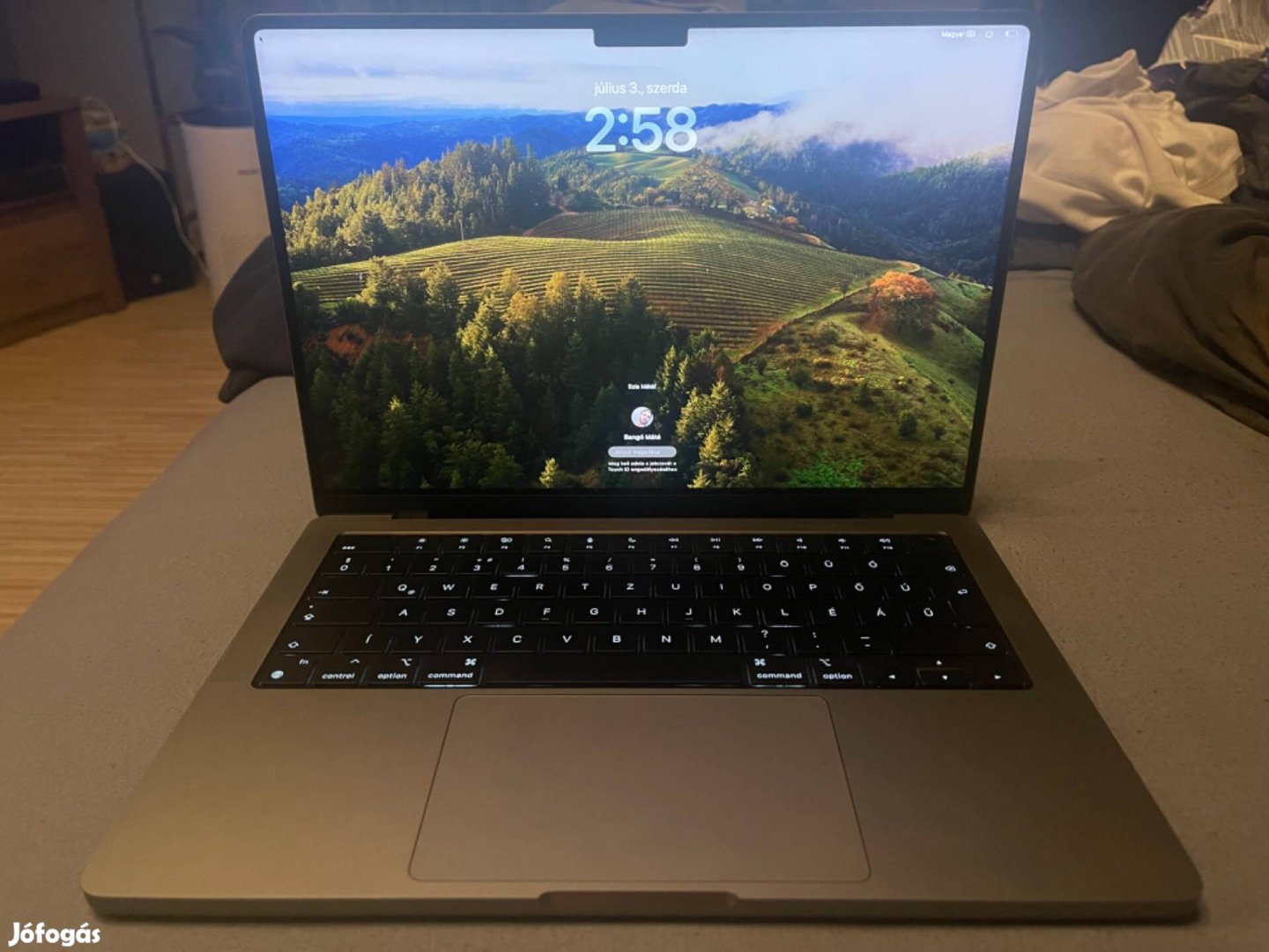 14 hüvelykes Macbook Pro Apple M1 Pro chippel