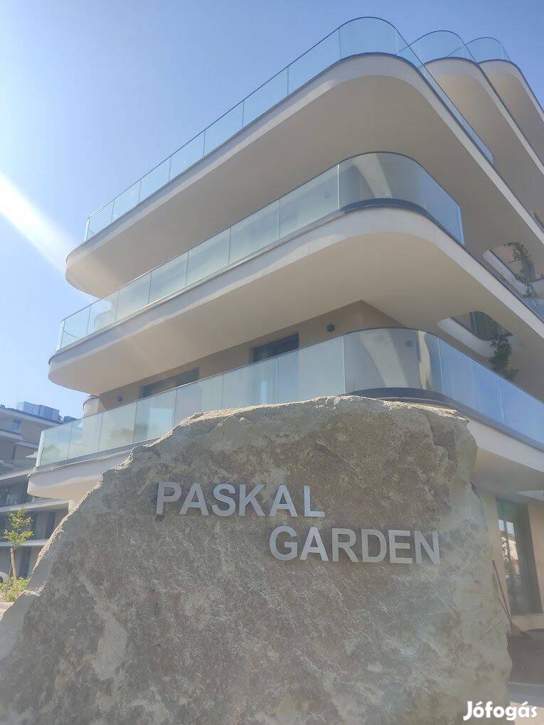 14.ker.Paskál Garden lakóparkban igényes lakás kiadó