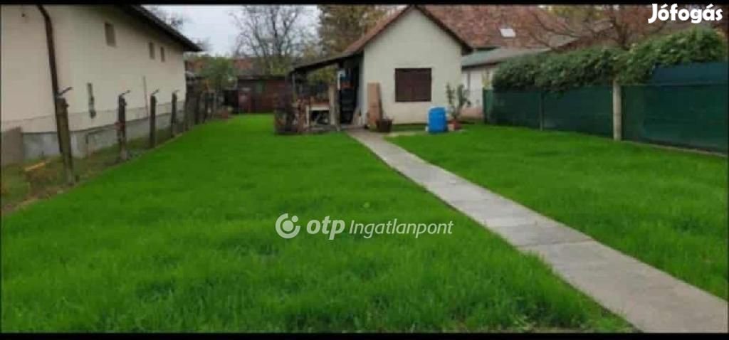 14 nm-es ház eladó Szigetszentmiklós