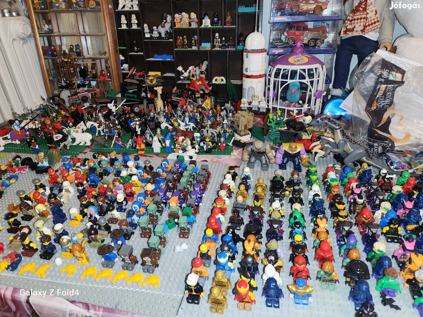 1500 db eredeti lego figura 