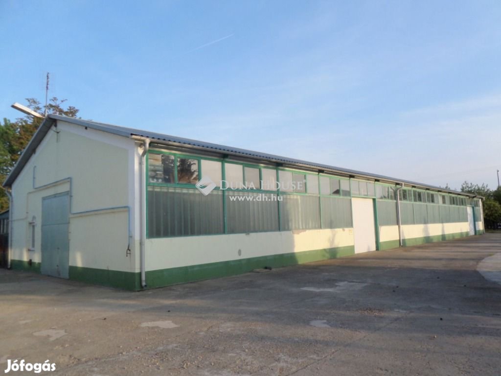 1500 nm-es raktár eladó Hernád