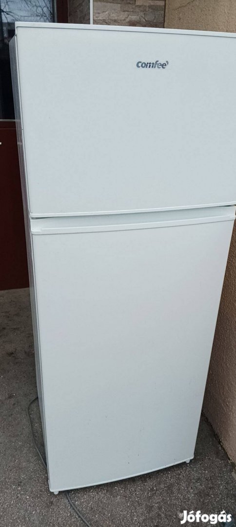 150 cm magas Hűtő eladó hozzáértőnek! Gyengén hűt 10,000ft