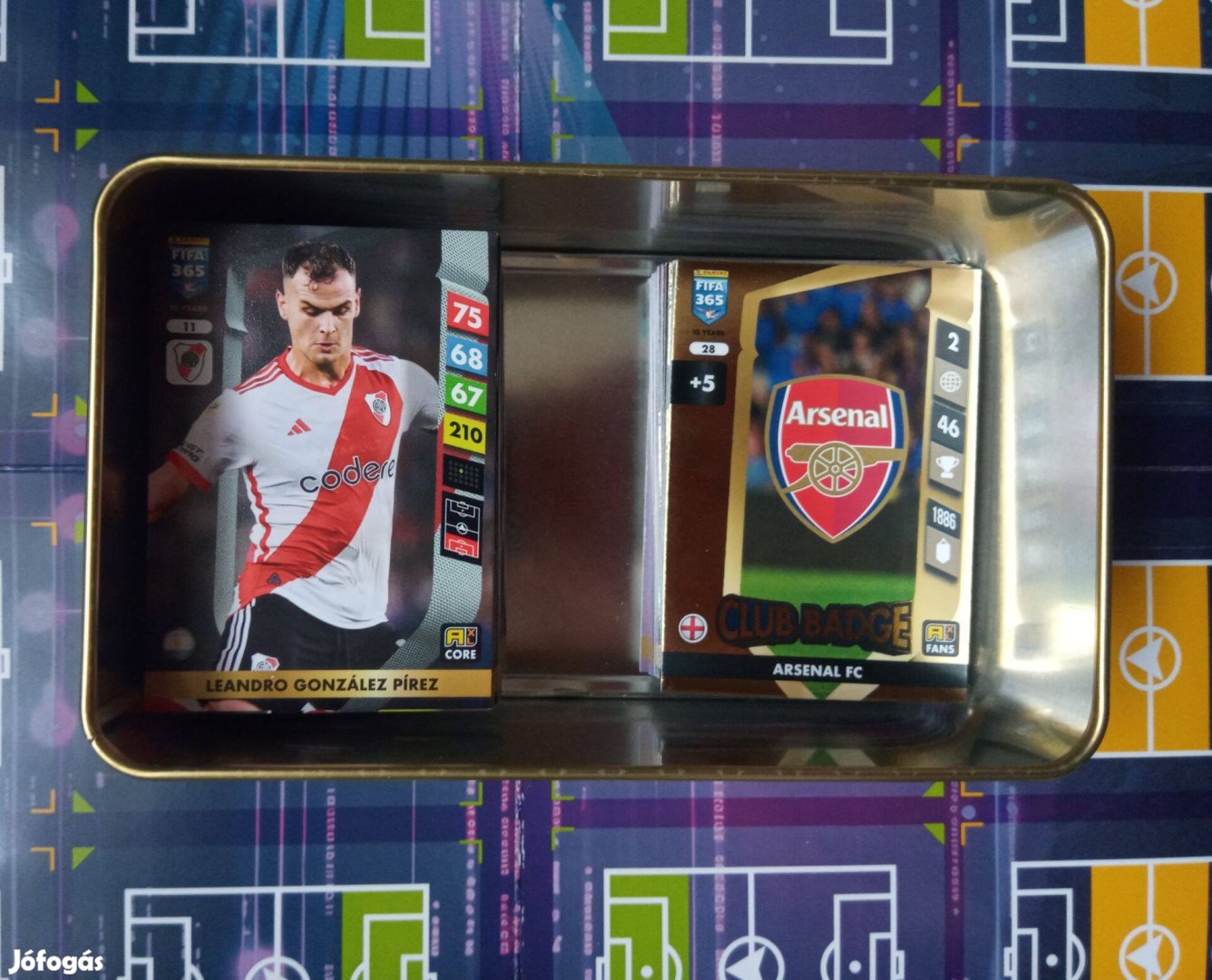 150 db Fifa 365 2025 különbőző kártya Nagy fémdobozban