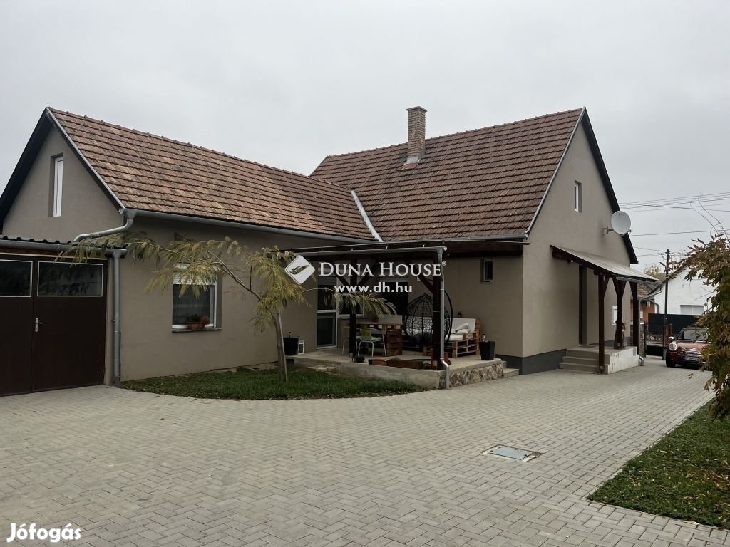 150 nm-es ház eladó Bonyhád