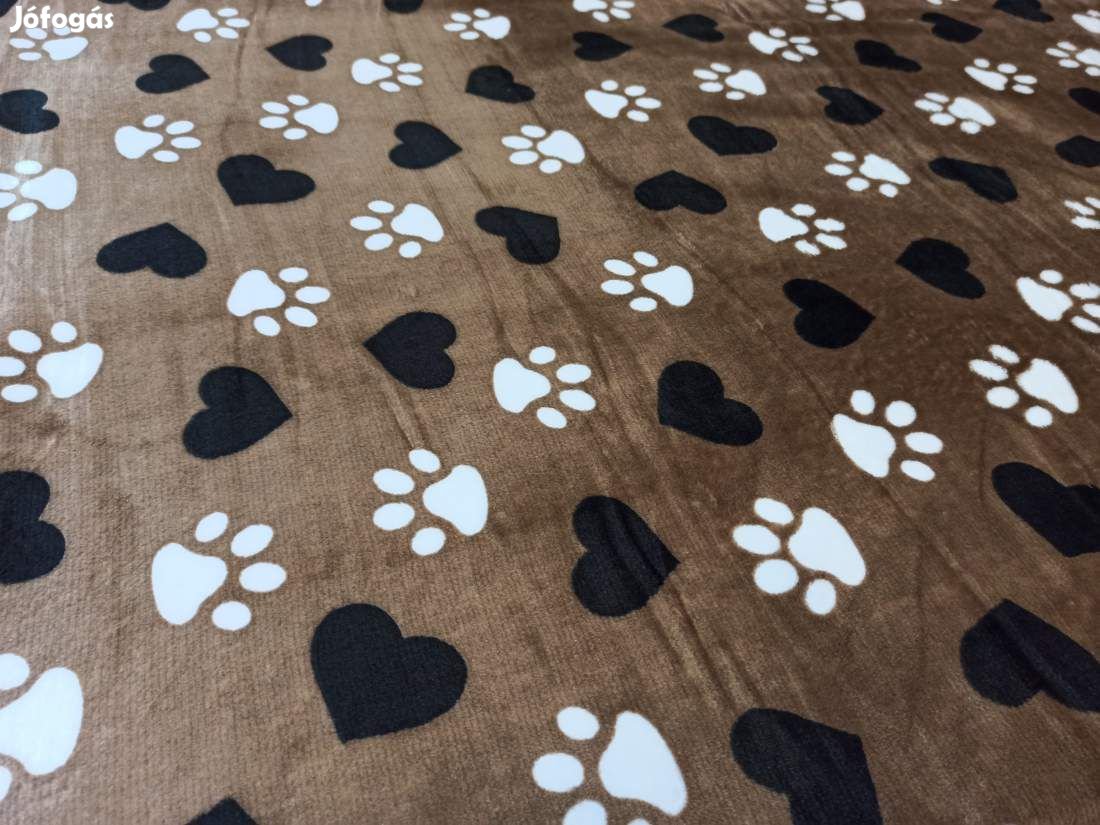 150x200cm Barna alapon fehér kutya mancs mintás puha takaró wellsoft