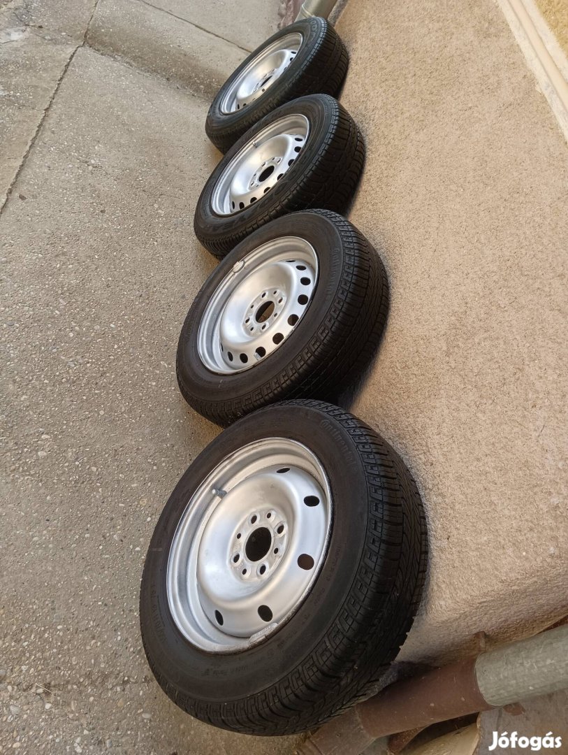 155/70R13 nyári gumi garnitúra Fiat felnin eladó 