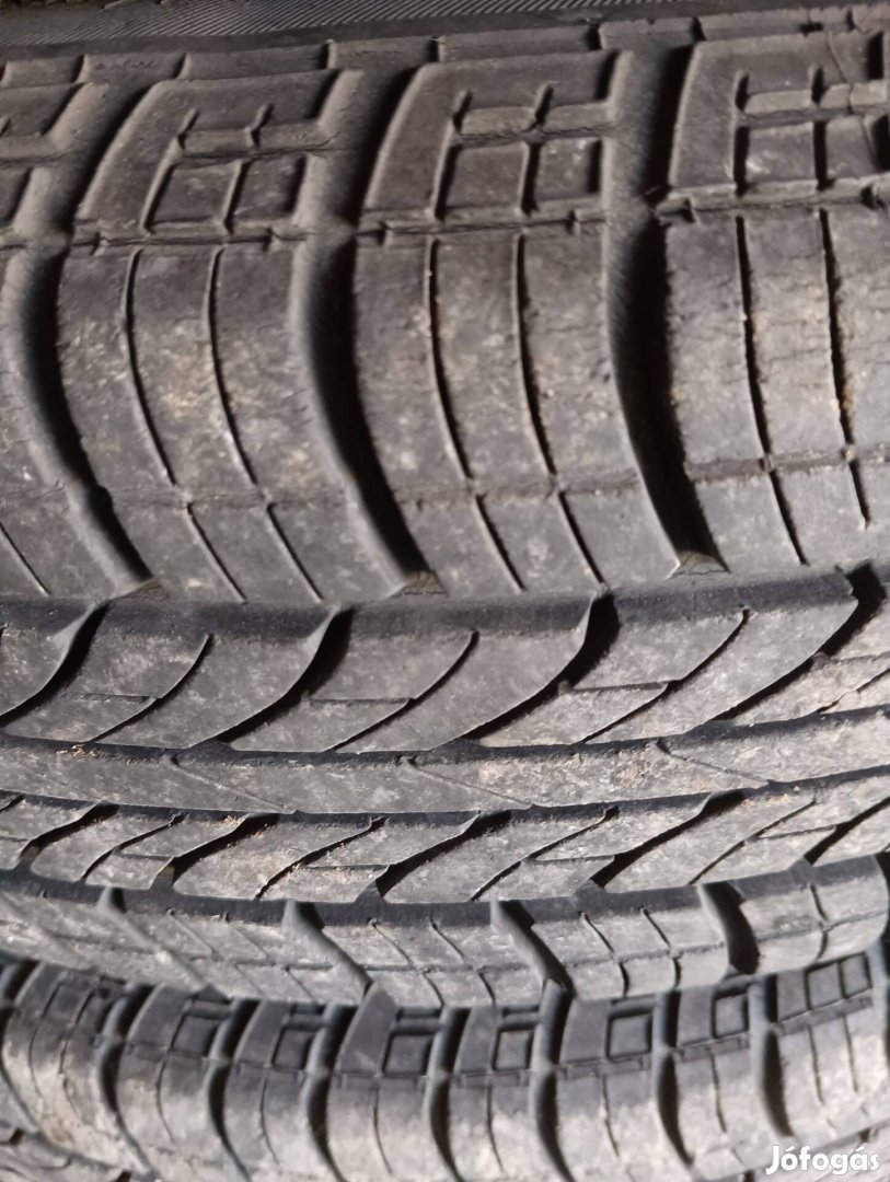 155/70R13 nyári gumigarnitura Fiat felnin eladó 