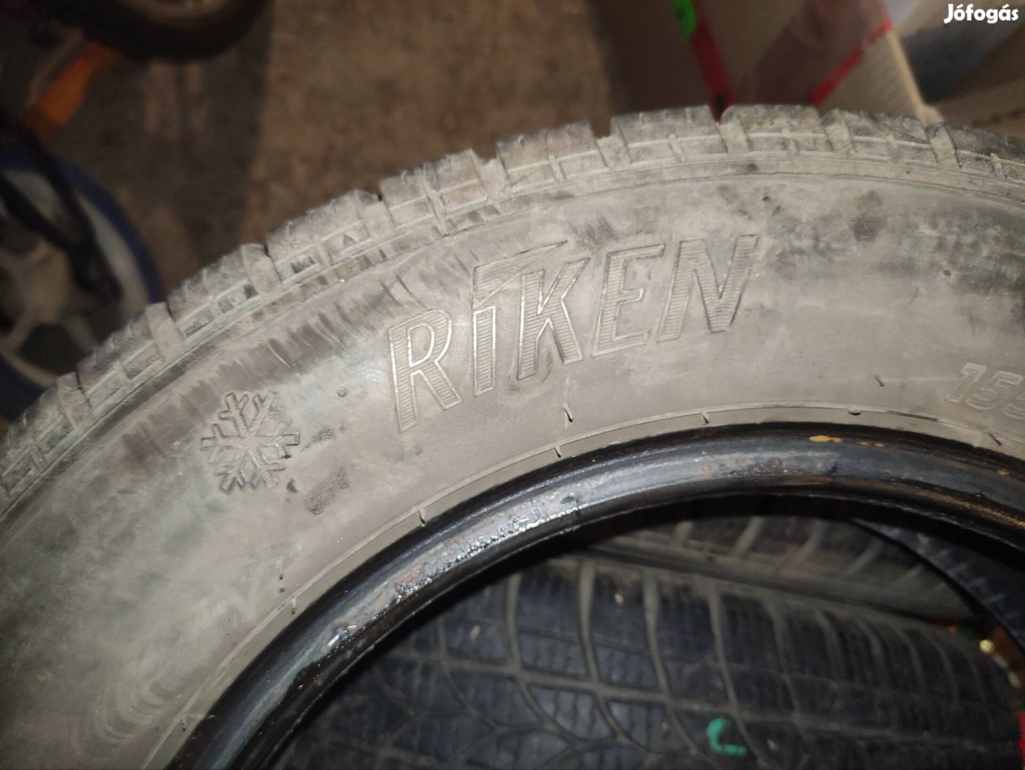 155/70R13 téligumi