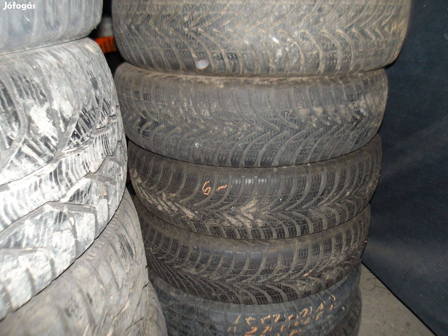 155/80r13 Apollo téli gumi ajándék szereléssel