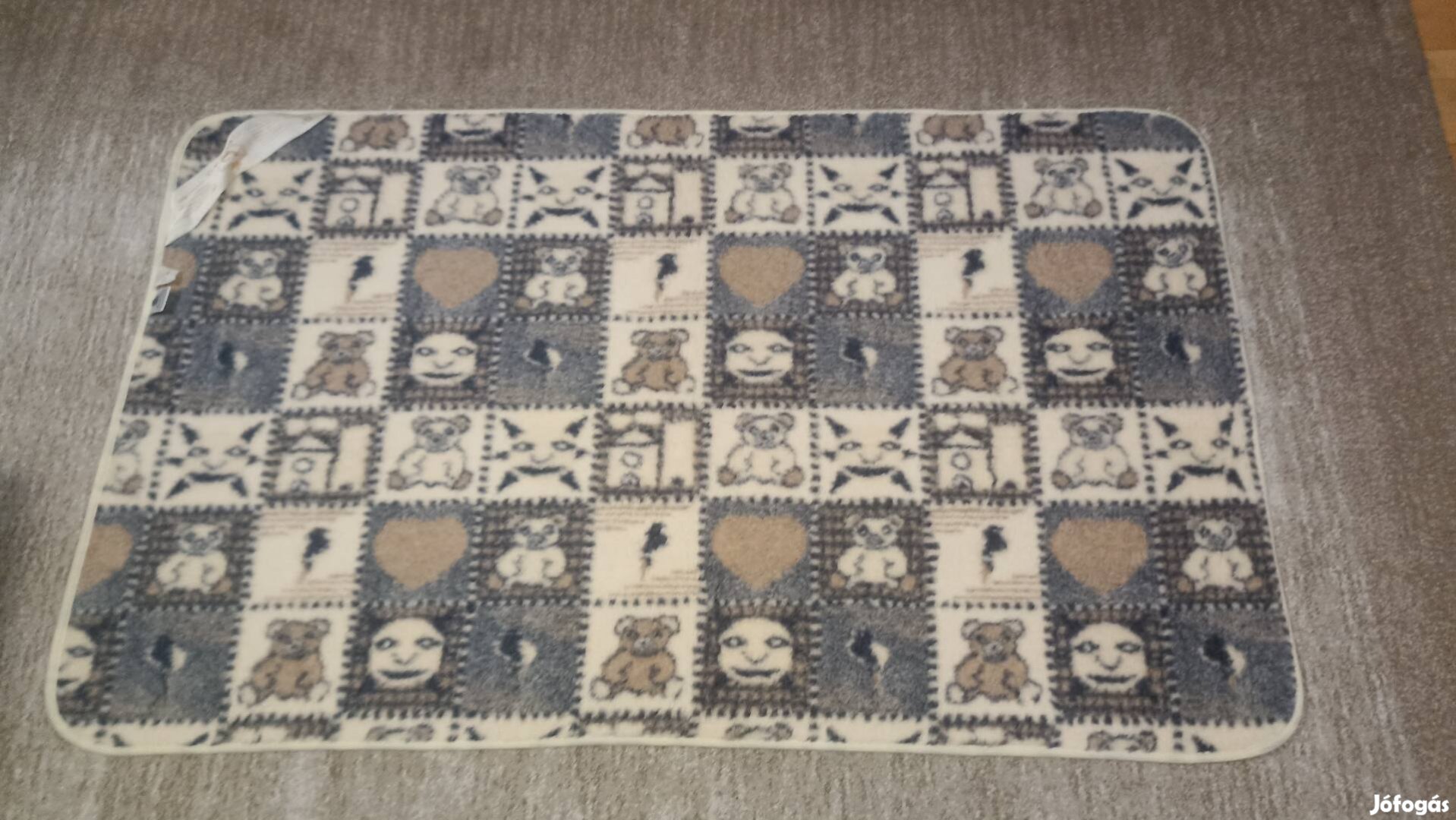 155x95 cm eredeti gyapjú gyerek takaró - alig használt állapotban 