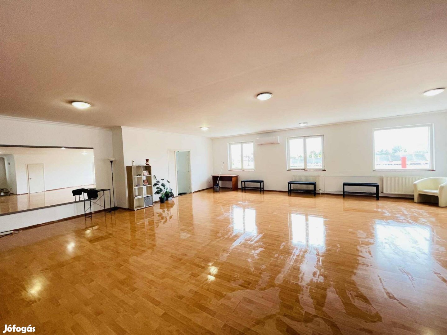 156 nm üzlethelyiség kiadó Tatabánya, hosszú távra