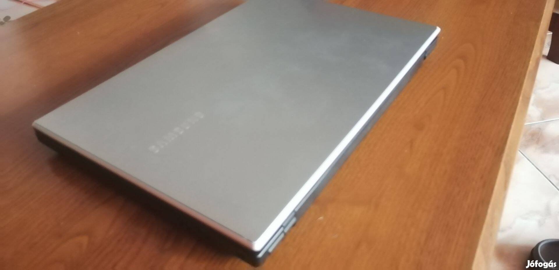 15" 4 magos Samsung laptop jó akkuval, töltővel eladó