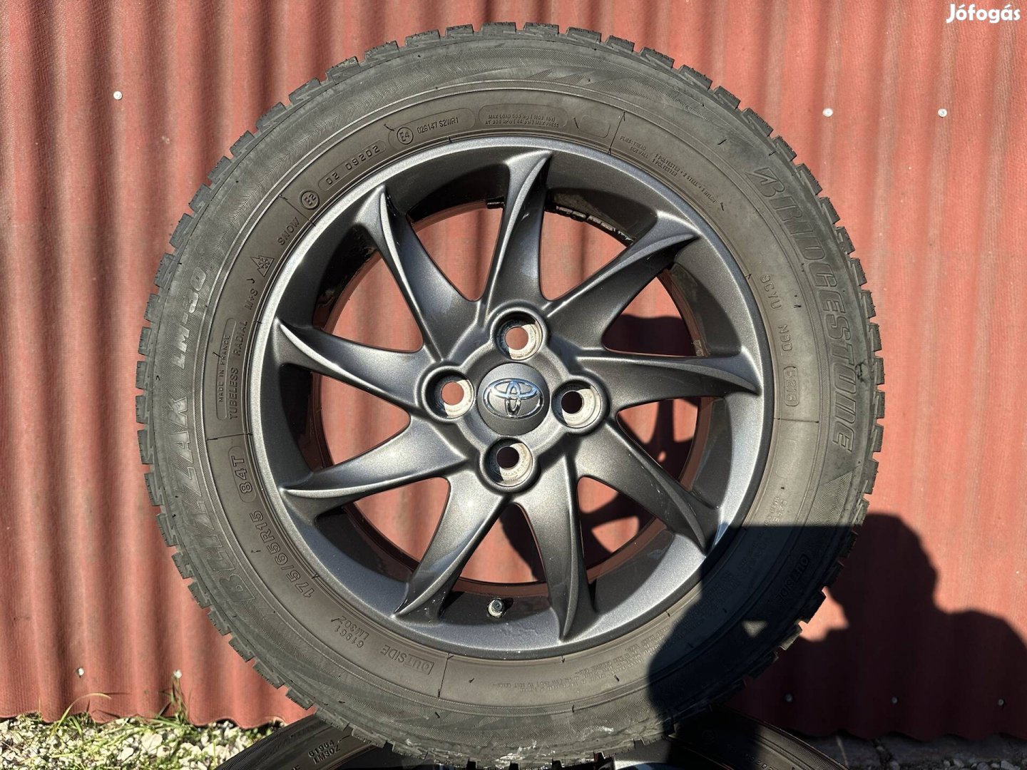 15" 4x100 Toyota gyári alufelni téli gumival