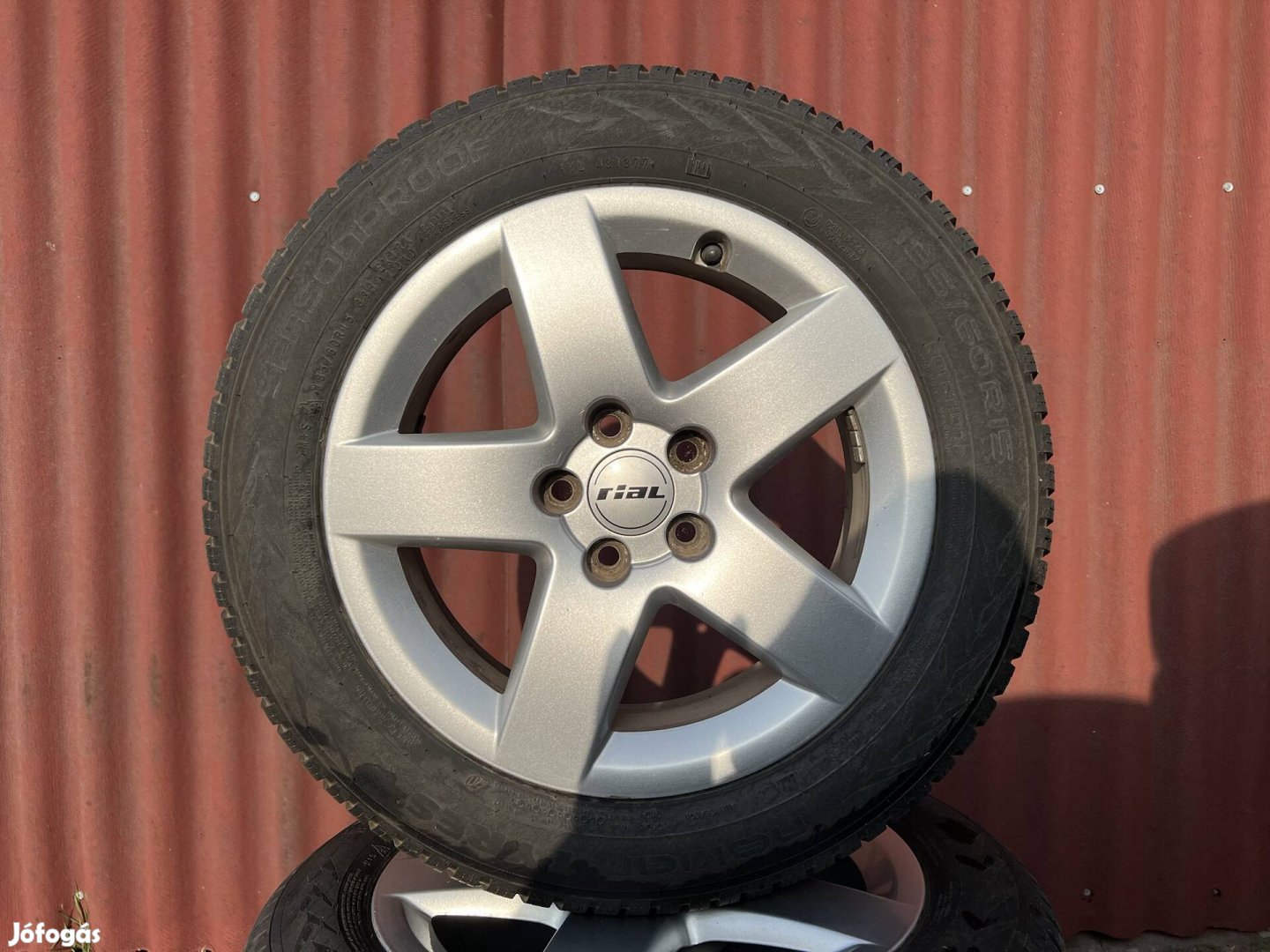 15" 5x100 gyári VW/Audi alufelni téligumikkal!