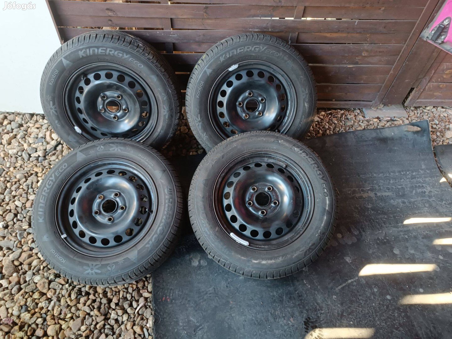 15" 5x112 Gyári Audi,VW ,Skoda lemezfelni nyári gumival eladó!