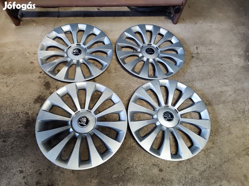 15" Gyári Skoda Dísztárcsa 90Garage