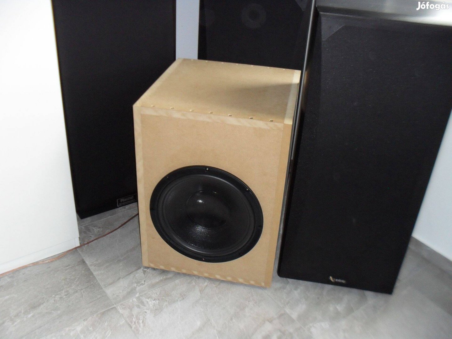 15" Mélynyomó Monacor SPH-380TC Professzionális Szubbasszushangsugárzó