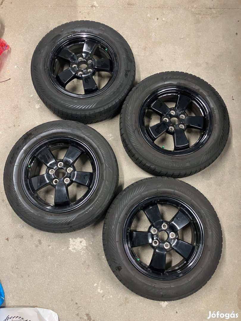 15" Toyota Prius plug-in alufelni szett gyári felni