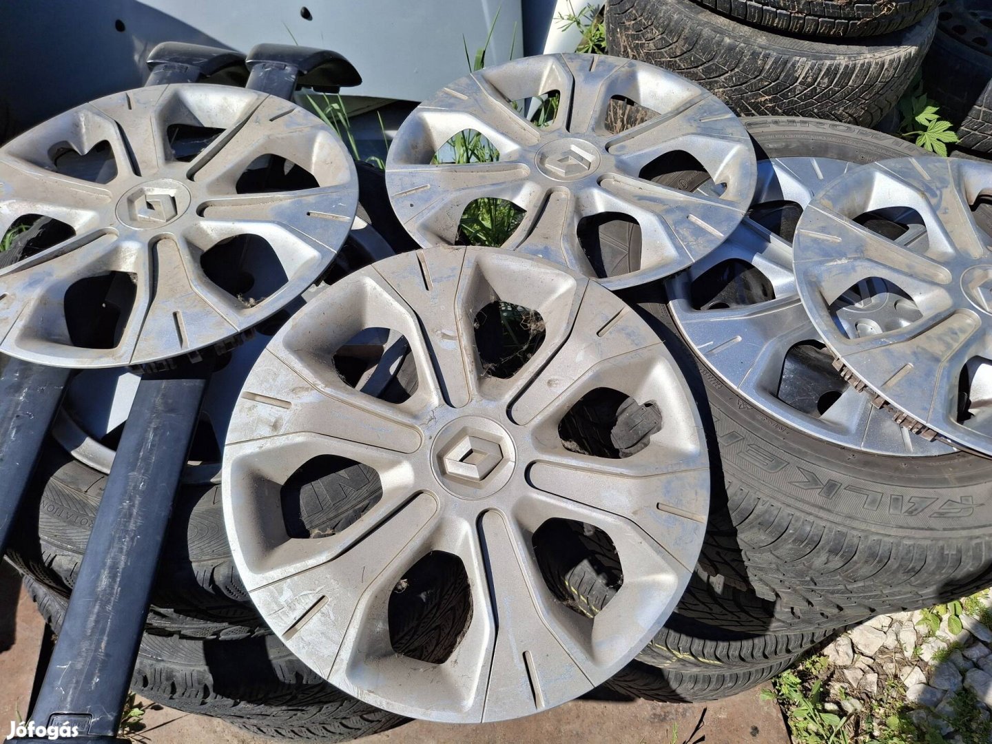 15" gyári Renault dísztárcsák eladó