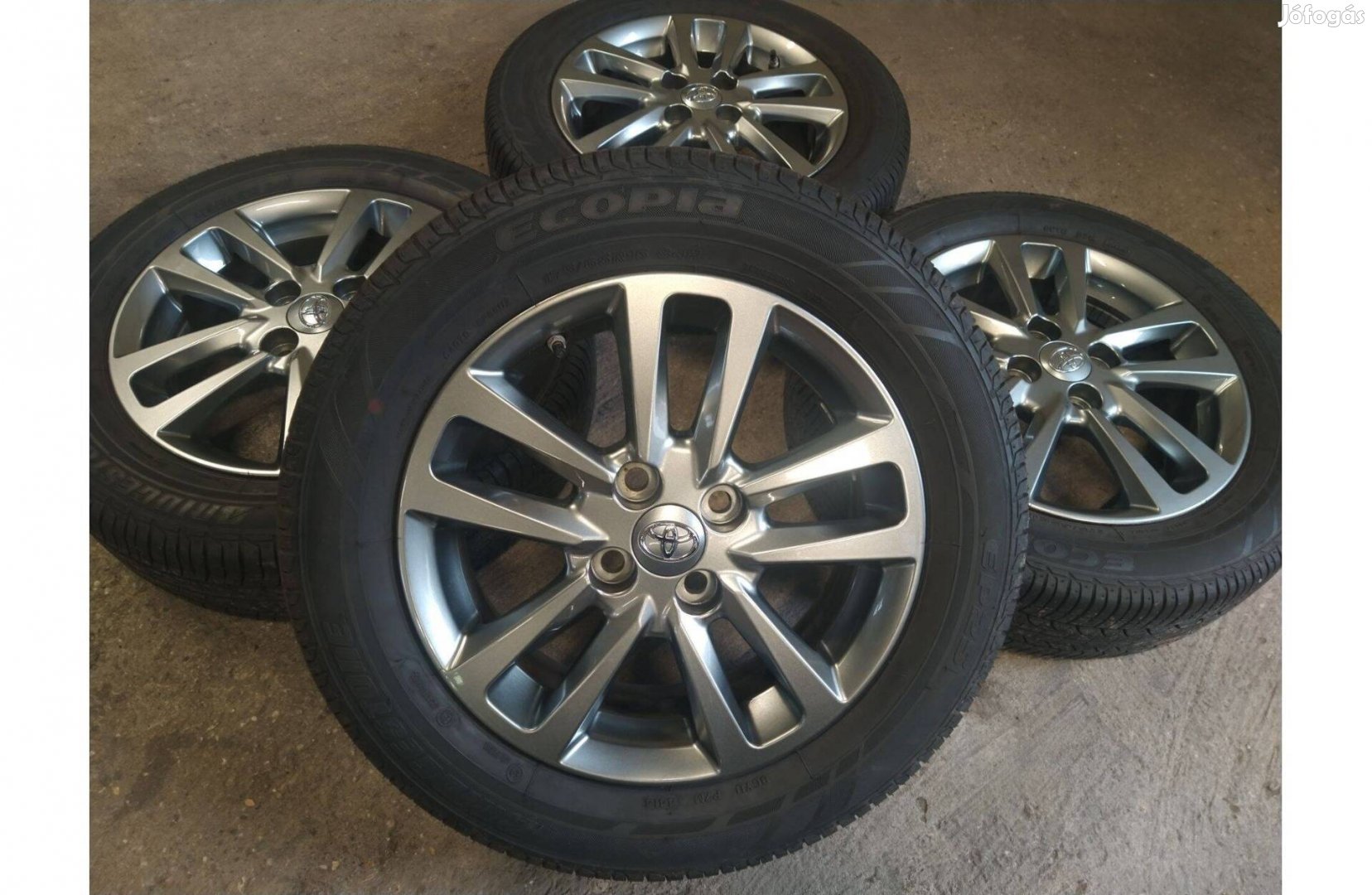 15" gyári Toyota Yaris alufelni garnitúra 4x100 Nyári Bridgestone