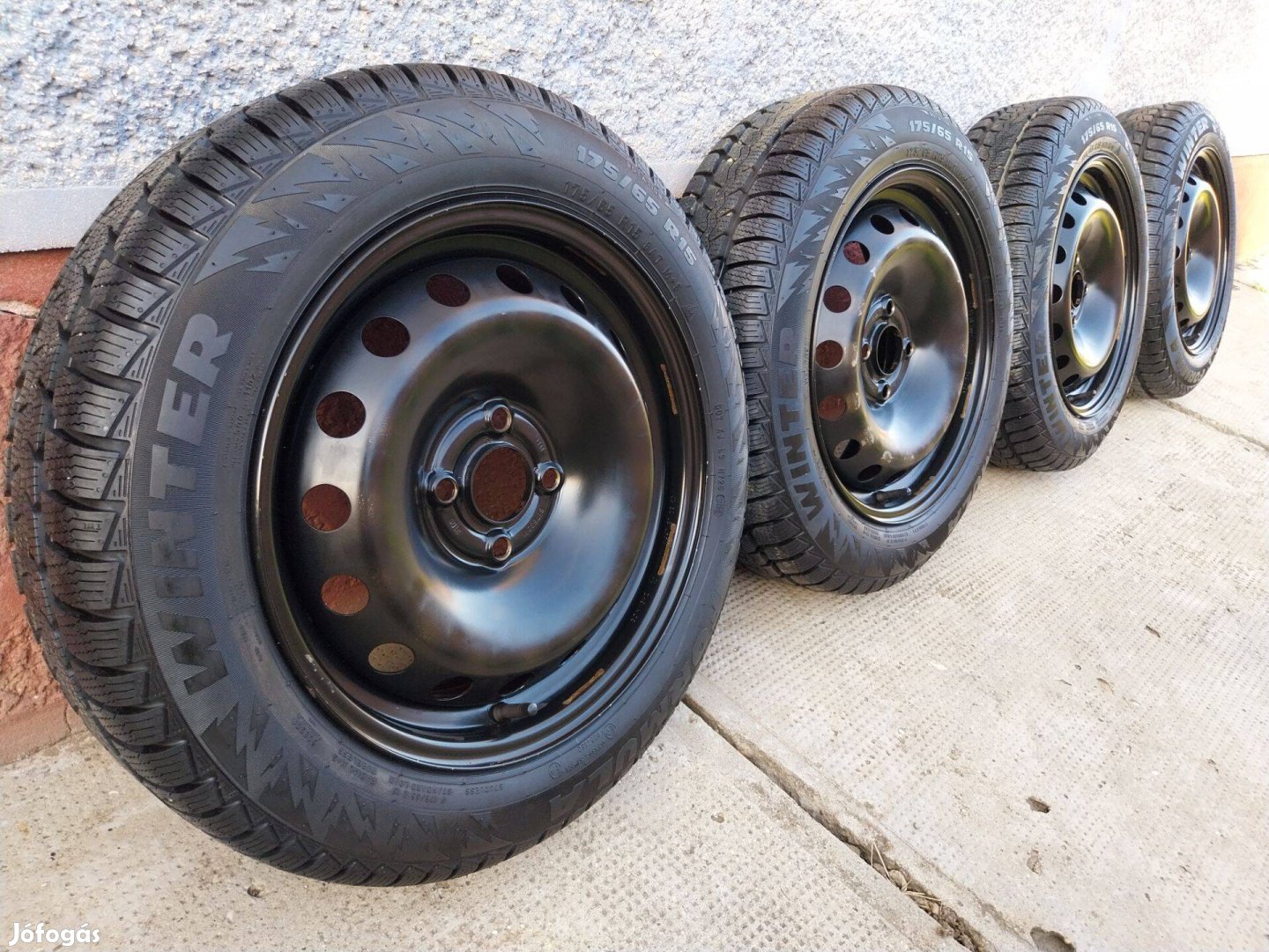 15"-os 4X100 ET43 /Opel Fiat/lemezfelni téli gumival szerelve