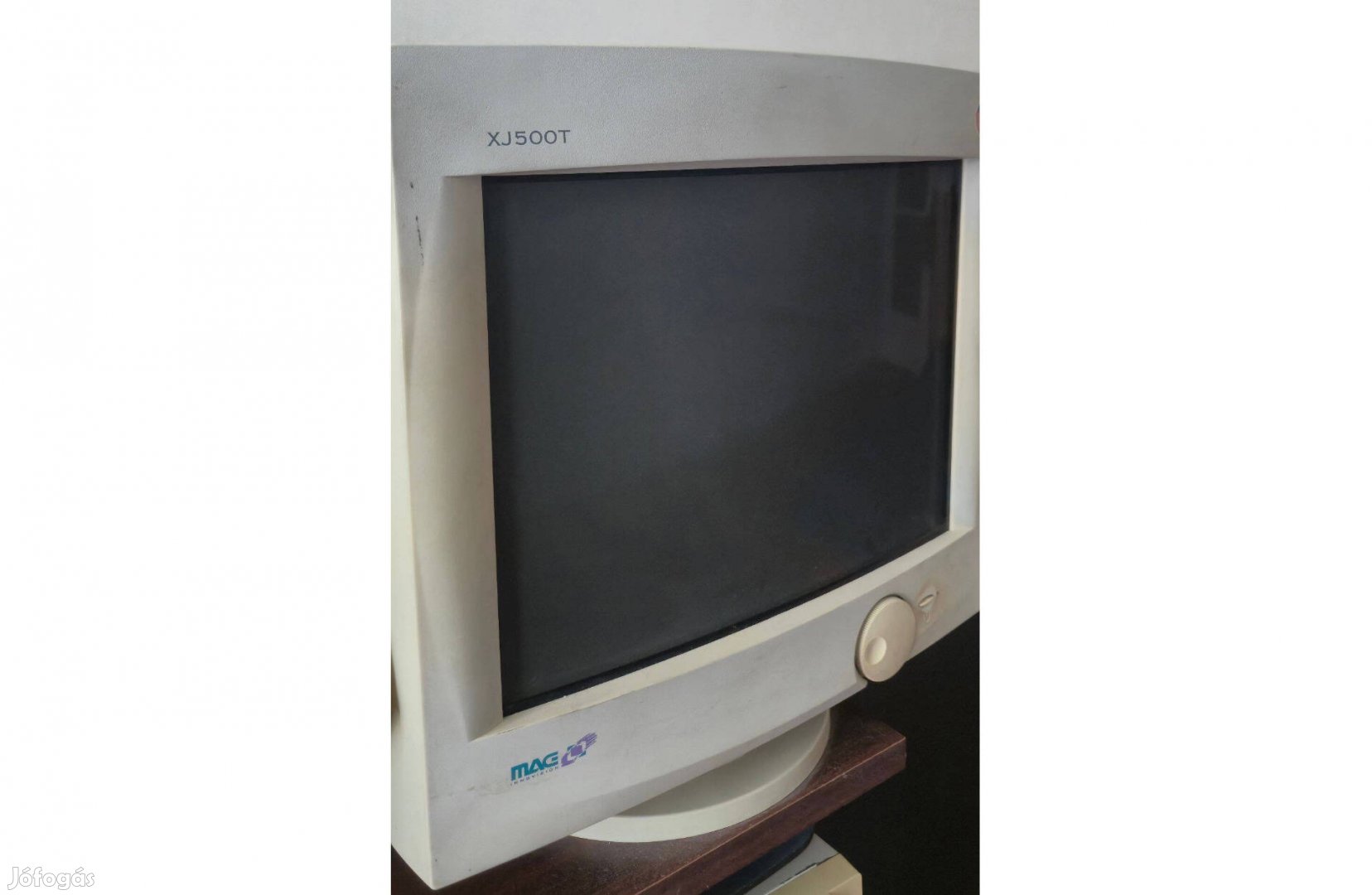 15"-os CRT monitor eladó
