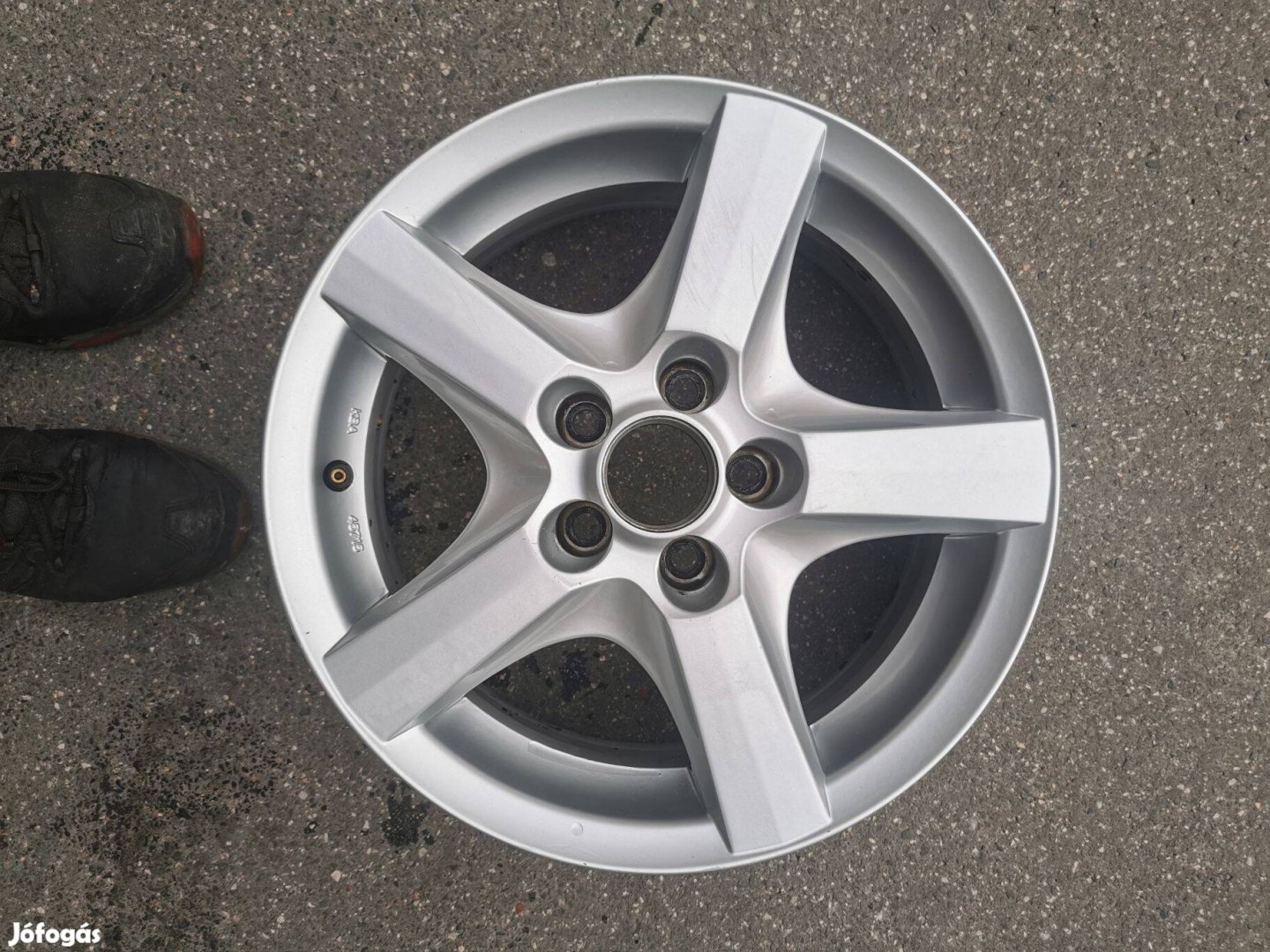 15 collos alufelni eladó