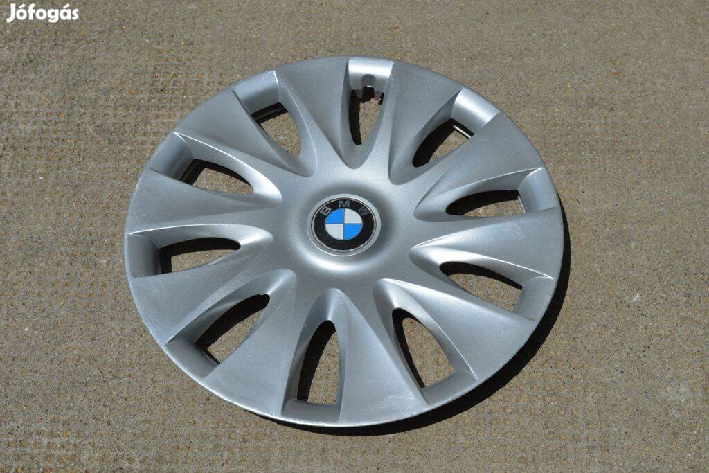 15 colos BMW dísztárcsa