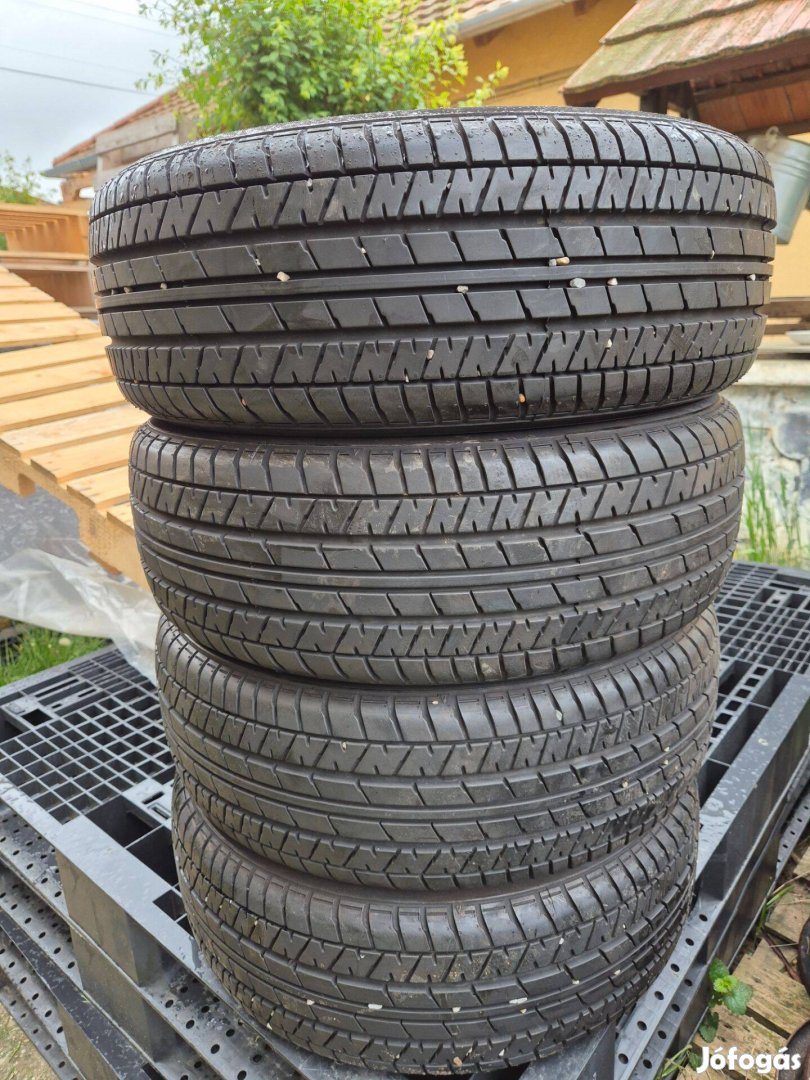 15 colos Yokohama Bluearth A34 nyári gumi 175/55 R15