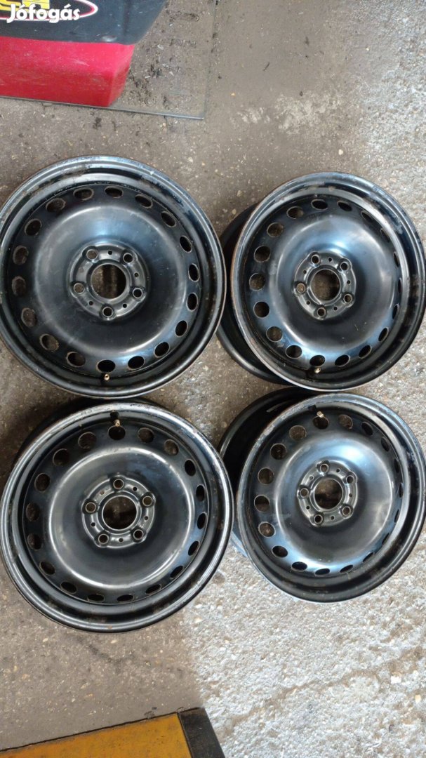 15 colos használt Gyári Renault 5x108 lyukosztású acél felni garnitúra