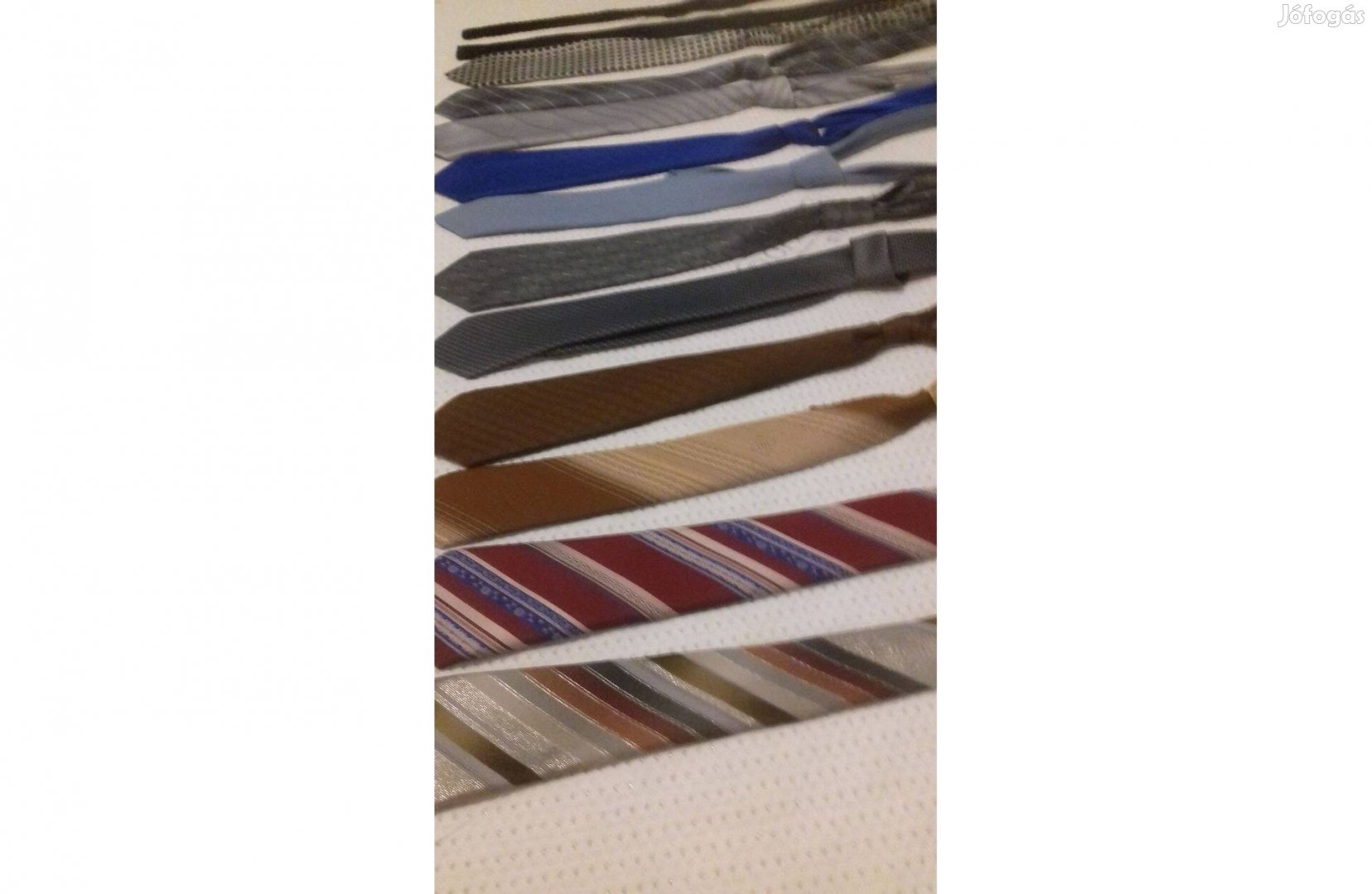 15 db nyakkendő alacsony áron új tulajdonosra vár!