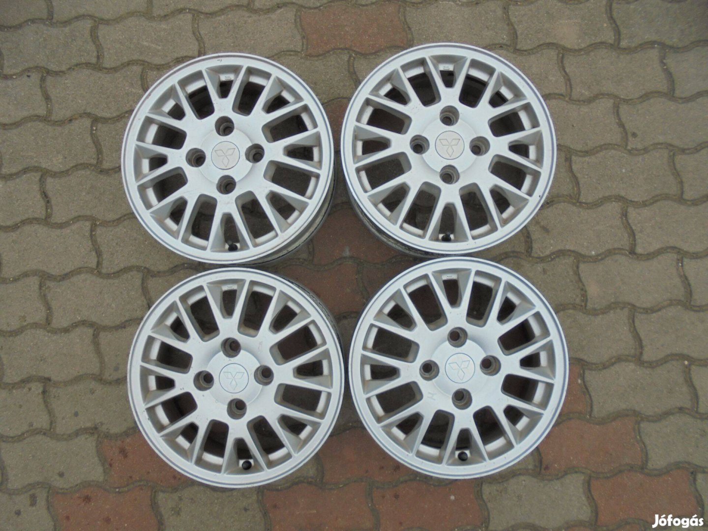 15-ös 4 x 114.3-as Mitsubishi alufelni eladó