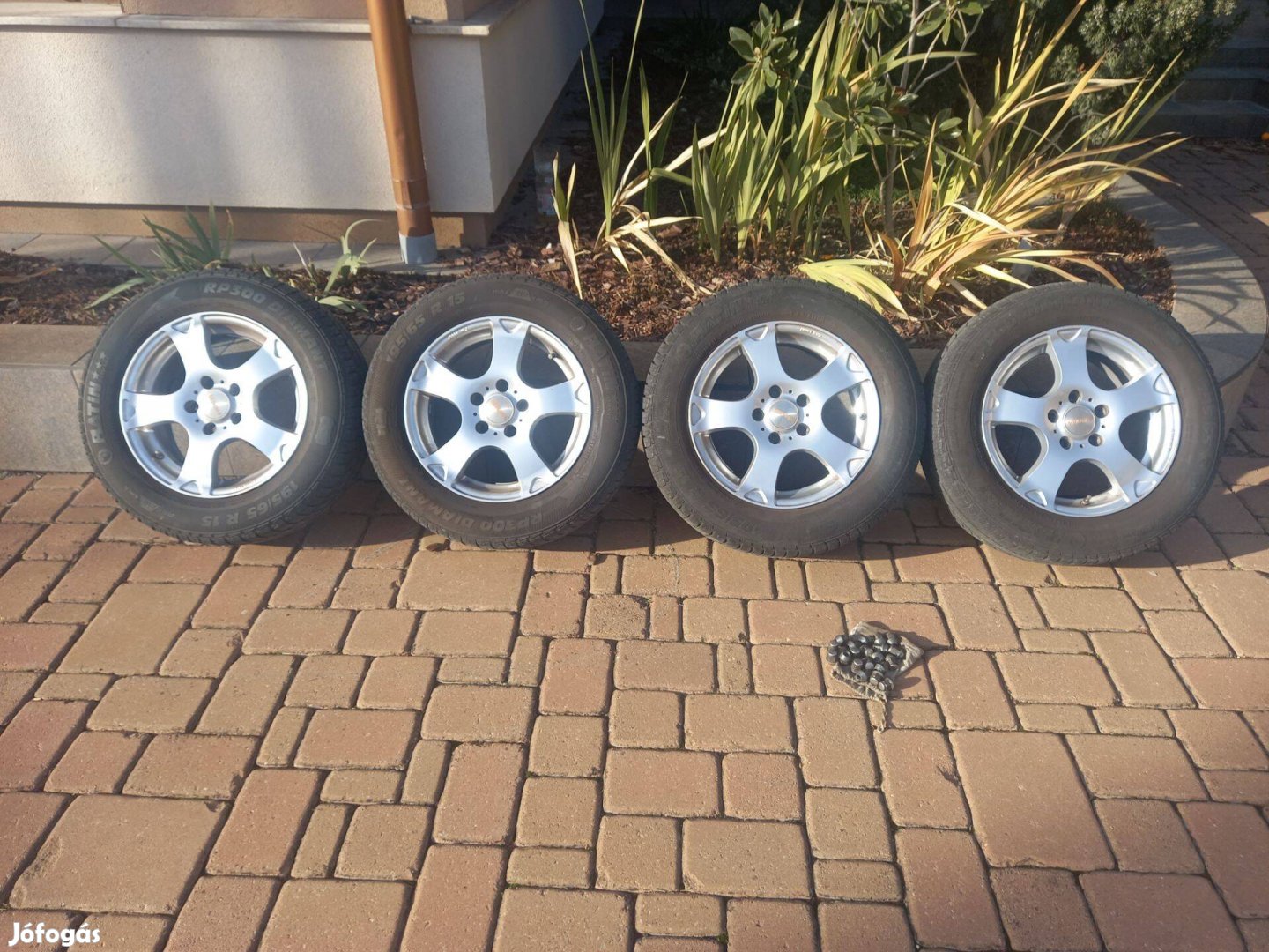 15-ös Alufelni Magma Ford Focus 195/65R15 Nyári gumikkal