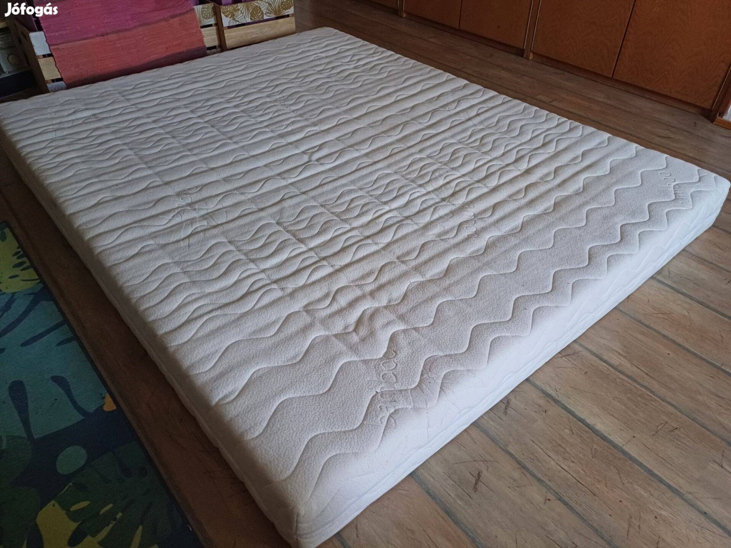 160*200 cm-es 7 zonás matrac eladó