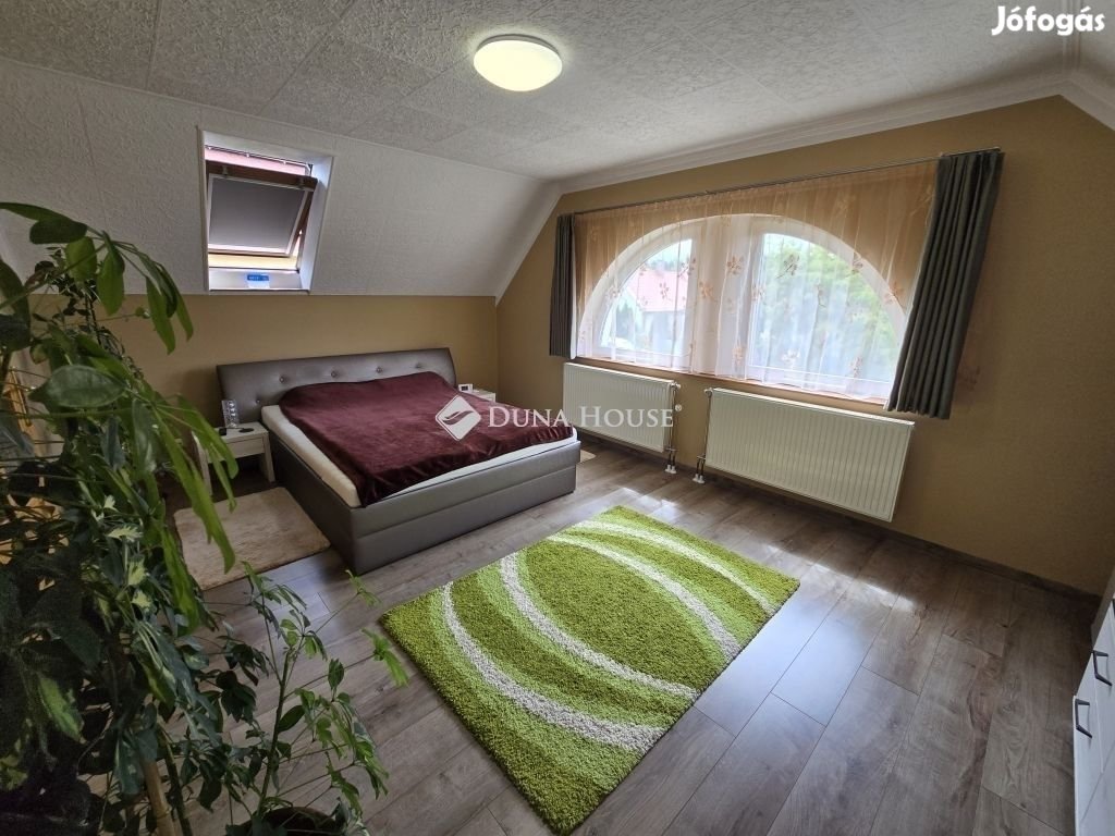 160 nm-es ház eladó Bánd