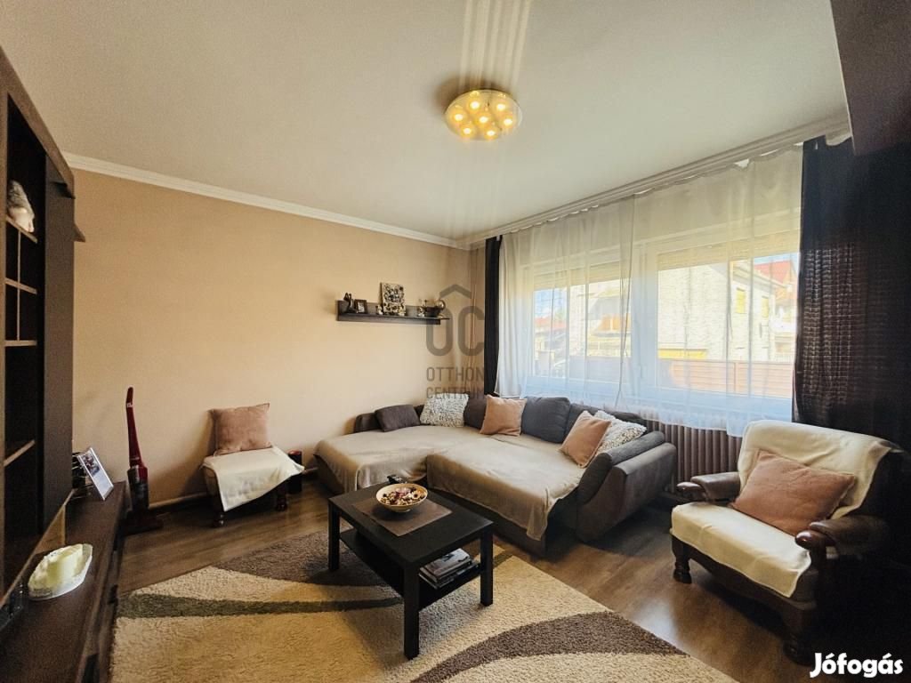 160 nm-es ház eladó Cegléd