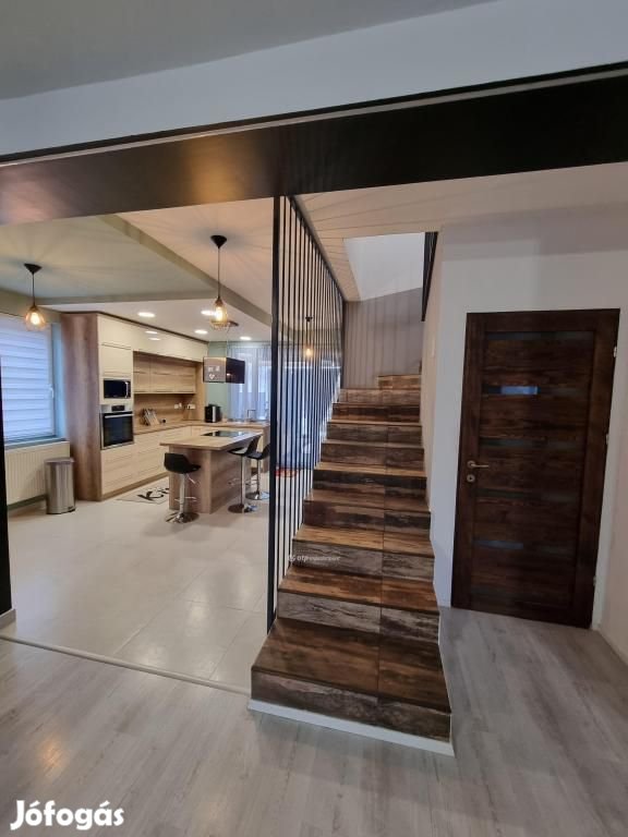 160 nm-es ház eladó Nyárád